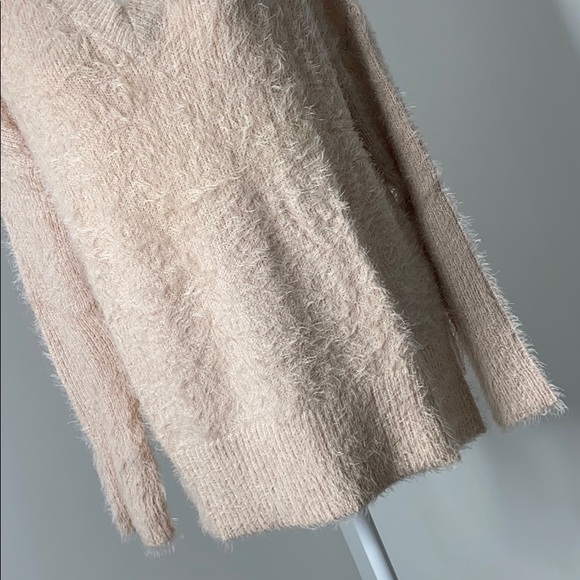 H&M blush pink sweater - Picture 4 of 4